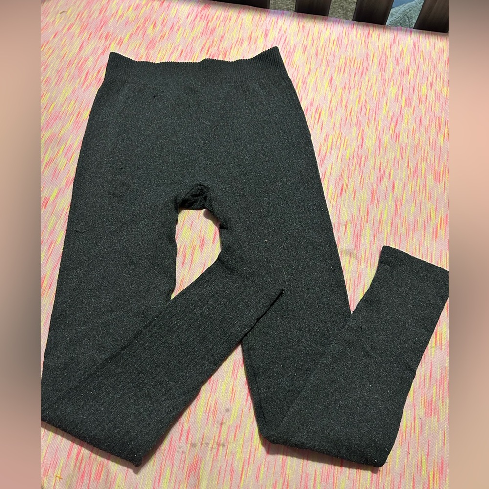 grey leggings